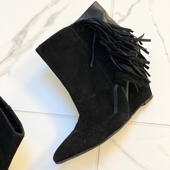 Qupid Fringe Wedge Bootie Faux Suede Size 8.5 - Picture 7 of 10